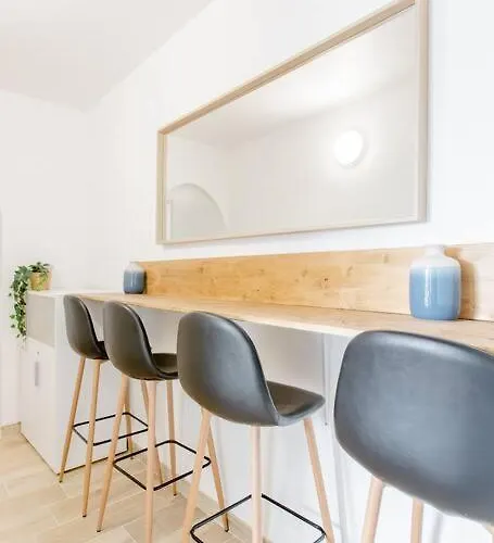 Séjour chez l'habitant Private In Renovated - Tram 1 Min Walk Nice