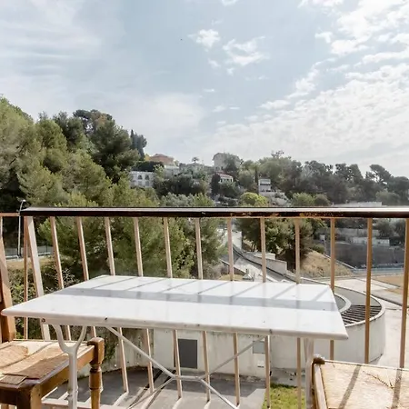 Private In Renovated - Tram 1 Min Walk Privat bolig