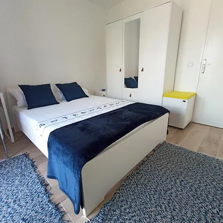 Private In Renovated - Tram 1 Min Walk Nicea