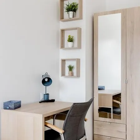 民宿 Private In Renovated - Tram 1 Min Walk 尼斯