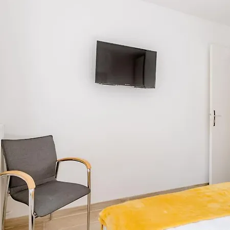 民宿 Private In Renovated - Tram 1 Min Walk *