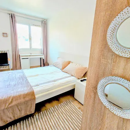 Private In Renovated - Tram 1 Min Walk Privat bolig Nice